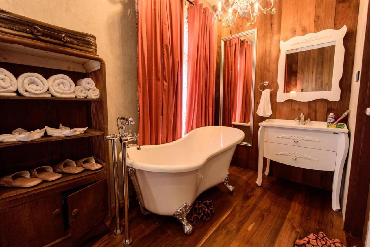 Roomquest Rimrabeang At Amphawa Dış mekan fotoğraf