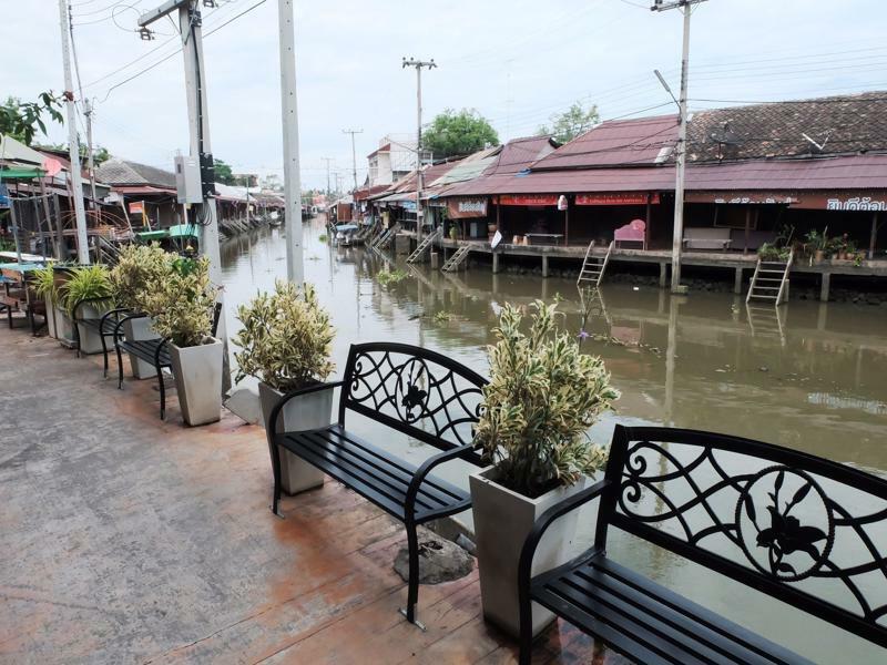 Roomquest Rimrabeang At Amphawa Dış mekan fotoğraf